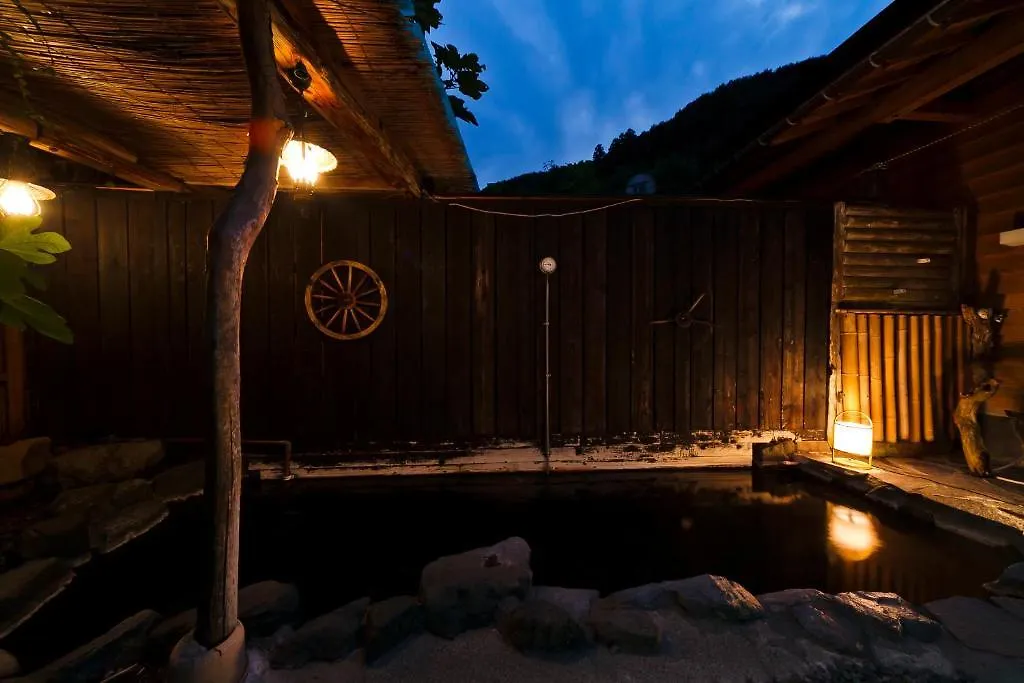 Hotel Tsuki No Koigokoro Hakone